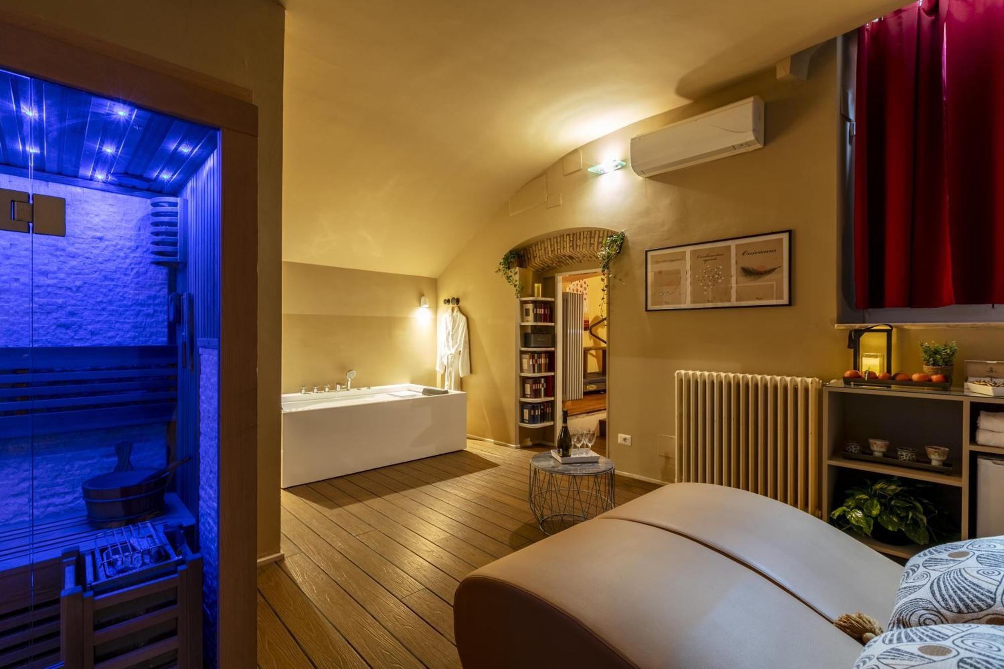 Romac Coronari With Gym, Sauna And Garden Eksteriør billede